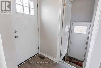 19 Westchester Rd in Toronto, ON - Building Photo - Building Photo