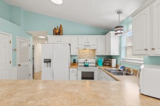136 White Cap Way in Panama City Beach, FL - Building Photo - Building Photo