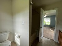 105 Gregory Dr photo'