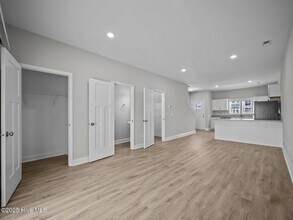 610 Jacks Xing Dr in Hubert, NC - Building Photo - Building Photo