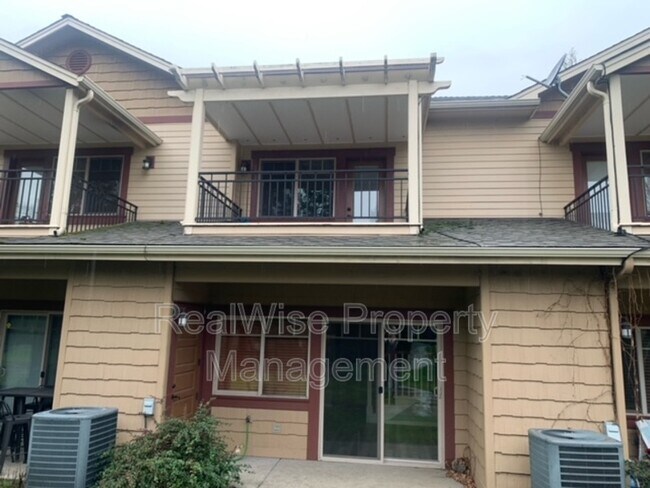 1115 Catherine Way in Grants Pass, OR - Building Photo - Building Photo