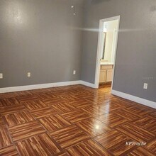 523 Eagle Point N in Kissimmee, FL - Building Photo - Building Photo