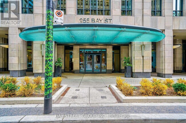 955-3955 Bay St. in Toronto, ON - Building Photo - Building Photo