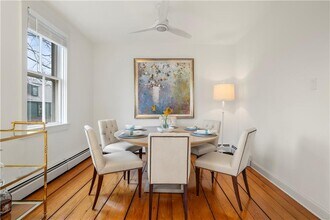 35 Marsh St in Newport, RI - Building Photo - Building Photo