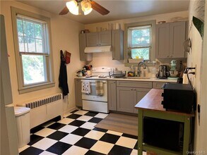 14 Old Glenham Rd in Fishkill, NY - Building Photo - Building Photo