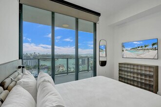 580 72nd St in Miami Beach, FL - Building Photo - Building Photo