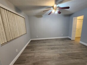 1156 NW 106th Terrace in Pembroke Pines, FL - Building Photo - Building Photo