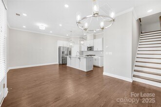 6319 Southgrove St in Charlotte, NC - Building Photo - Building Photo