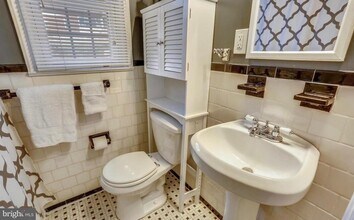 10804 Drumm Ave in Kensington, MD - Building Photo - Building Photo