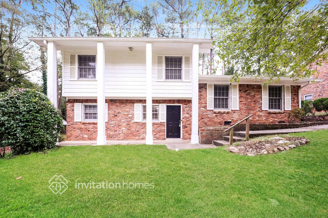 3410 Valley Ridge Terrace SW in Atlanta, GA - Building Photo