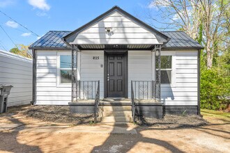 815 Central Falls Rd in Asheboro, NC - Building Photo - Building Photo