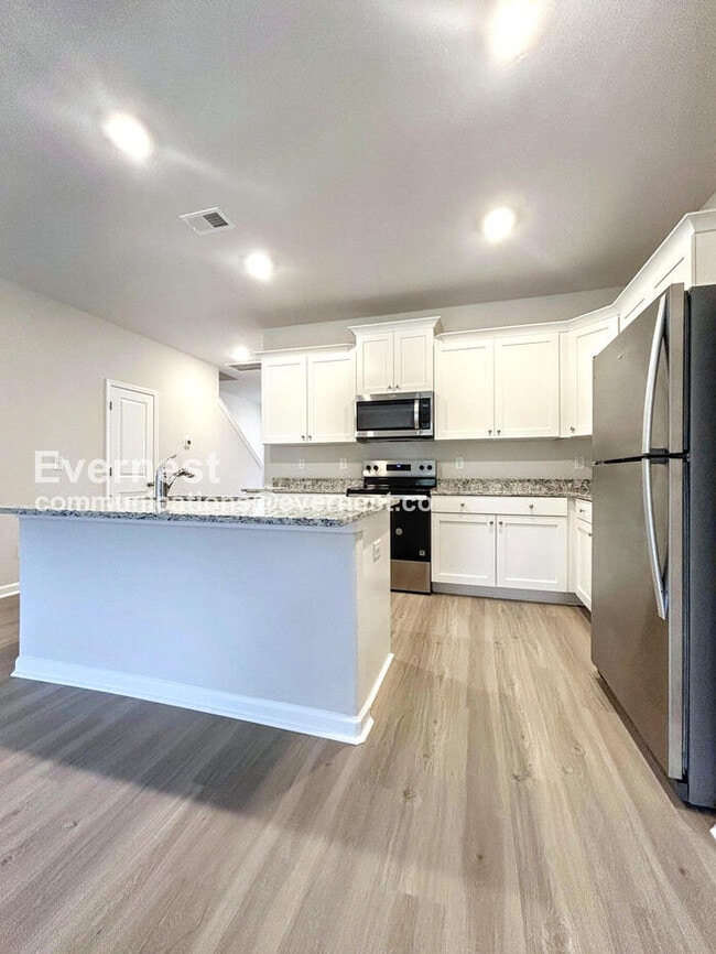 2104 Willow Gln Dr in Graham, NC - Building Photo - Building Photo