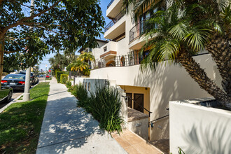 Residential Condominums in Los Angeles, CA - Building Photo - Building Photo