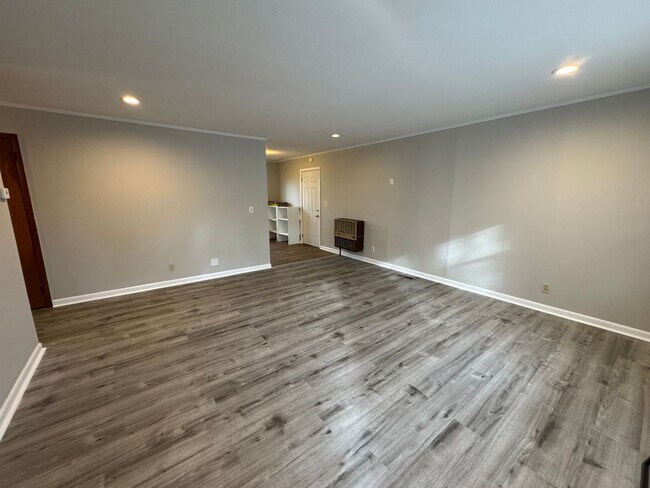 937 6th Ave SE in Calvert City, KY - Building Photo - Building Photo