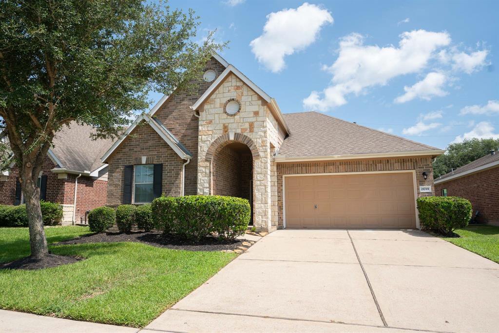 21719 Tinsley Trails in Spring, TX - Foto de edificio