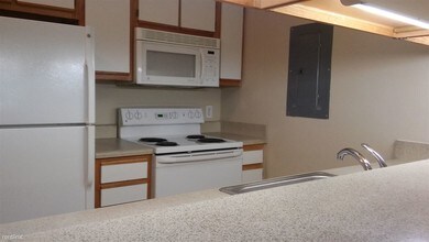 1341 Crab Orchard Dr-Unit -Apt 204 in Raleigh, NC - Building Photo - Building Photo