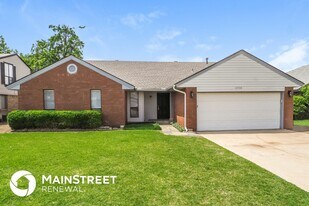 10508 NW 40th St in Yukon, OK - Building Photo