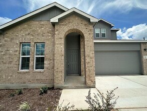 220 River Rise Rd in Niederwald, TX - Foto de edificio - Building Photo