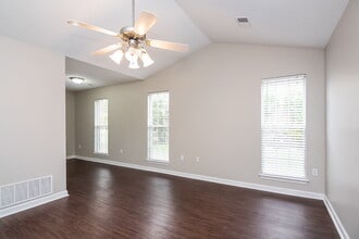 748 Northwood West Cove in Hernando, MS - Foto de edificio - Building Photo