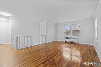 14 Hamilton Ct in Stamford, CT - Building Photo - Building Photo