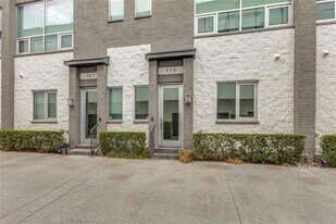 739 Cannen John Ln in Dallas, TX - Building Photo