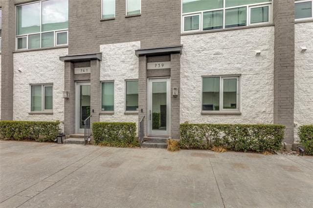 739 Cannen John Ln in Dallas, TX - Building Photo - Building Photo
