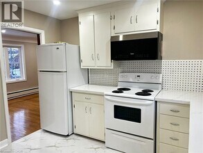 169 Chapel St in Kitchener, ON - Building Photo - Building Photo