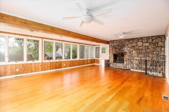 98 Carol St in Danbury, CT - Building Photo - Building Photo