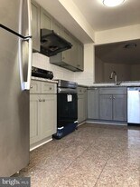 4202 Quaker Ct in North Wales, PA - Building Photo