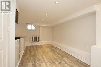 18 Preston Pl in Toronto, ON - Building Photo - Building Photo
