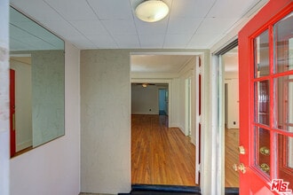 835 N Ogden Dr in Los Angeles, CA - Building Photo - Building Photo