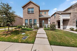 181 McCartt Dr. in Lewisville, TX - Building Photo