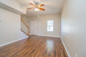 2627 Sewanee Pl in Murfreesboro, TN - Foto de edificio - Building Photo