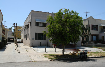 905 S Berendo St in Los Angeles, CA - Building Photo - Building Photo