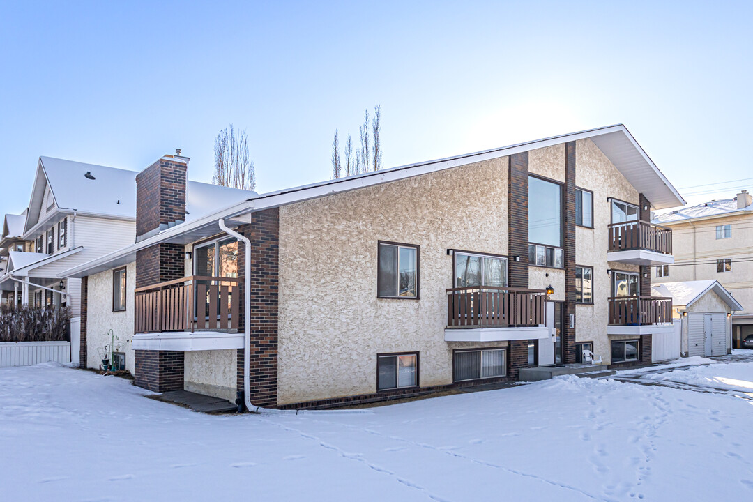 8315 91 St NW in Edmonton, AB - Building Photo