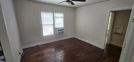 920 E 37th St in Austin, TX - Building Photo - Building Photo