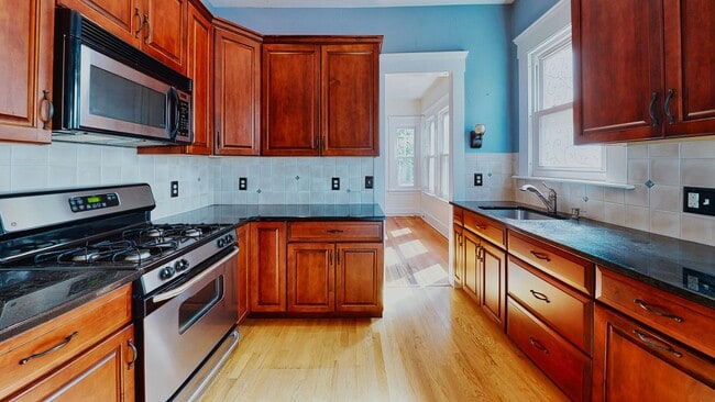 134 Mansfield St in New Haven, CT - Building Photo - Building Photo