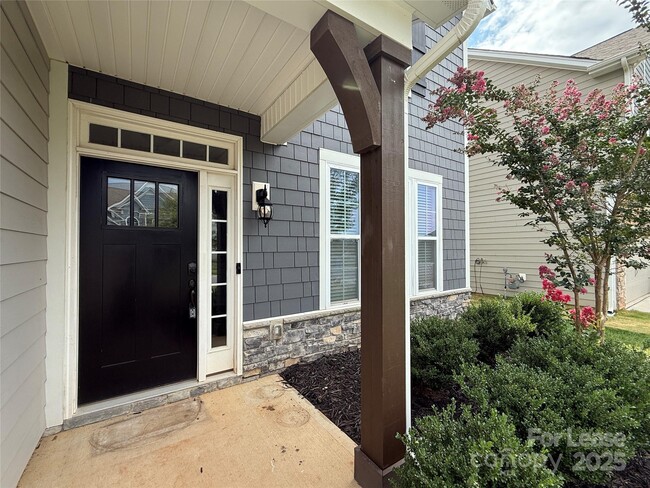 106 E Americana Dr in Mooresville, NC - Building Photo - Building Photo