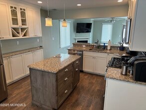 988 Capstan Dr in Forked River, NJ - Building Photo - Building Photo