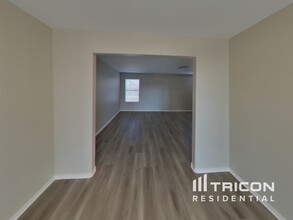 5268 Marauder Ct in Las Vegas, NV - Building Photo - Building Photo