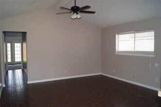 1804 Flamingo Dr in League City, TX - Building Photo - Building Photo