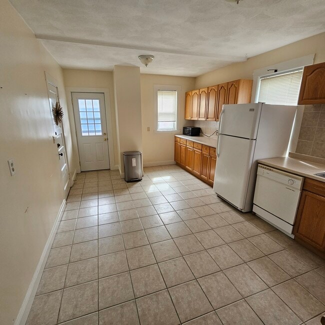 55 Montfern Ave, Unit 2