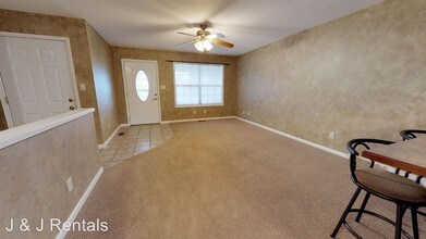 2810 Jefferson St in Great Bend, KS - Building Photo - Building Photo