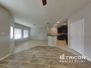 13406 Holly Vista Dr in Houston, TX - Foto de edificio - Building Photo
