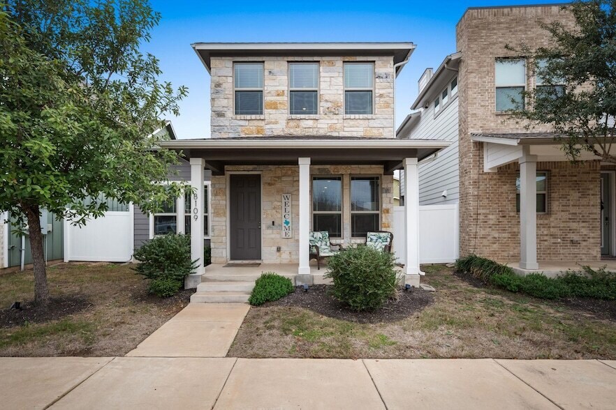 8109 Mandela Bend in Austin, TX - Foto de edificio