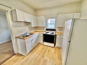 917 Roadway Ave in Louisville, KY - Building Photo - Building Photo