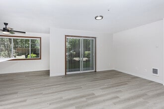Brandon Place Apartments in Maple Valley, WA - Building Photo - Interior Photo