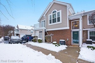 44882 Marigold Dr in Sterling Heights, MI - Building Photo