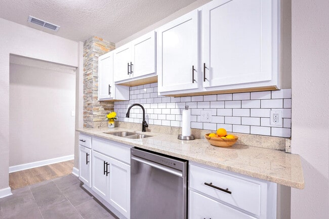 7530 Bloxham Ave in Jacksonville, FL - Building Photo - Building Photo