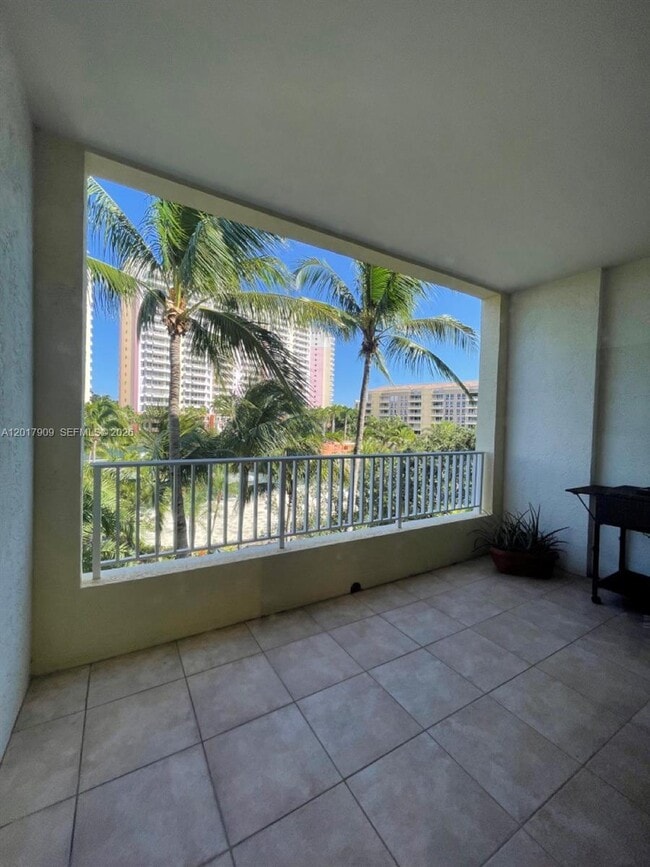 property at 717 Crandon Blvd